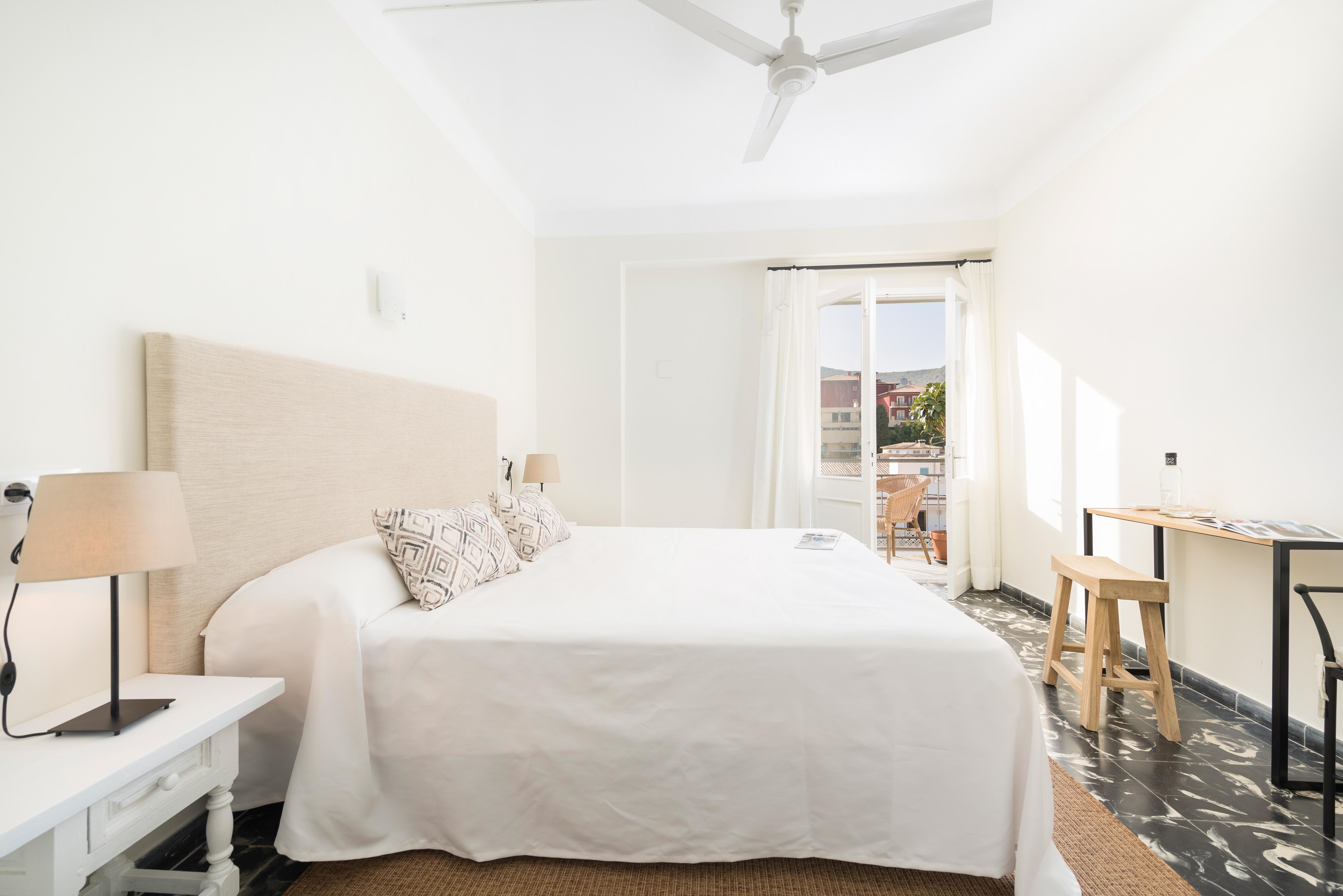 Boutique Hotel Oriola Cala de Sant Vicenc Eksteriør bilde