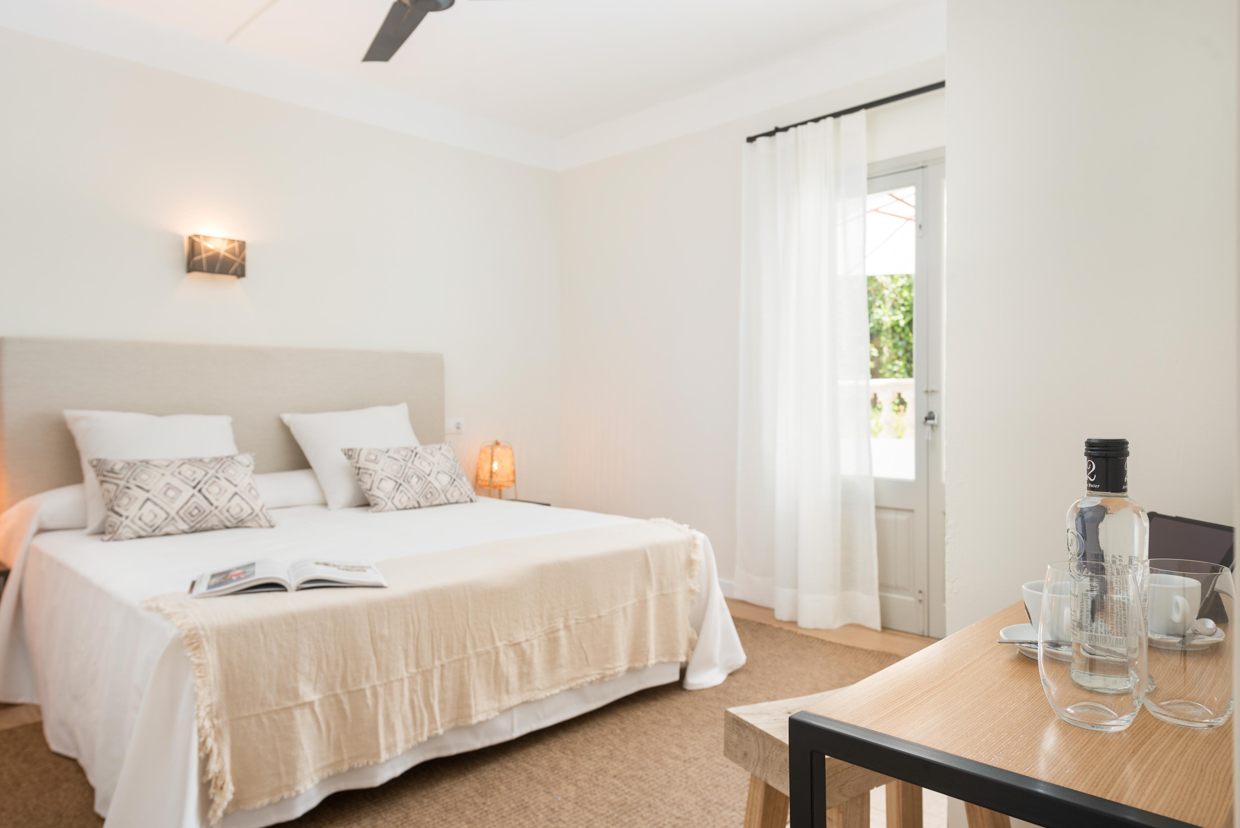 Boutique Hotel Oriola Cala de Sant Vicenc Eksteriør bilde