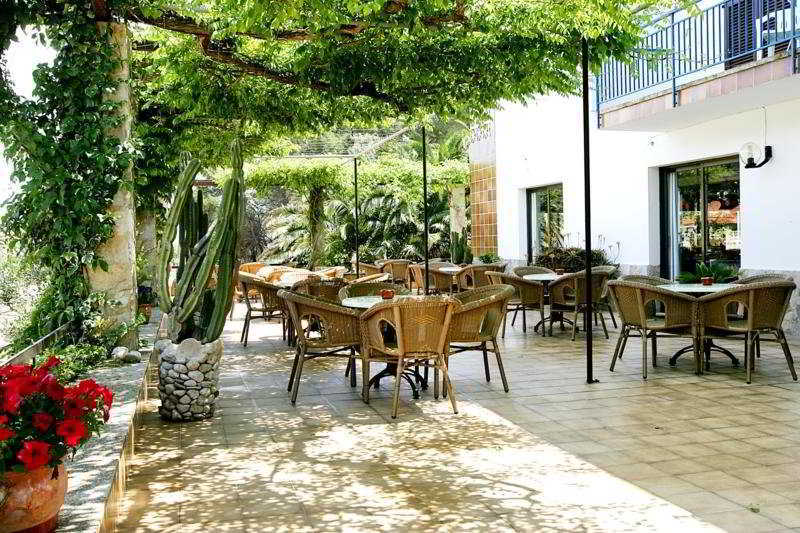 Boutique Hotel Oriola Cala de Sant Vicenc Eksteriør bilde