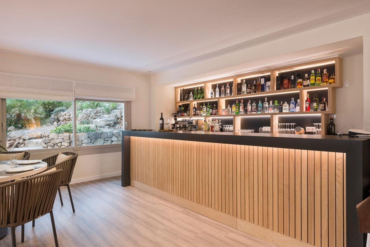 Boutique Hotel Oriola Cala de Sant Vicenc Eksteriør bilde