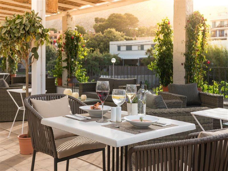 Boutique Hotel Oriola Cala de Sant Vicenc Eksteriør bilde